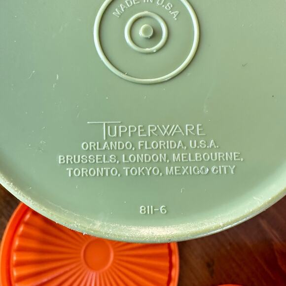 Vintage Tupperware Avocado Green Canister 811-6 MCM Starburst Lid Made in USA - Picture 9 of 9